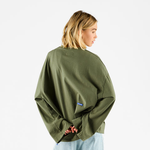 Basics / Basic Longsleeve - Olive