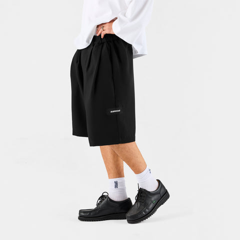 Boat / Essentials Pleated Shorts - Black