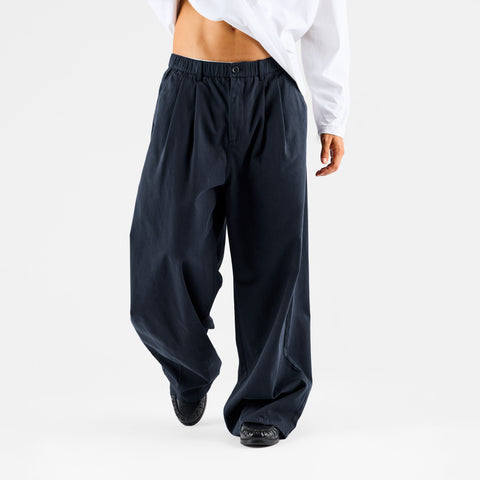 Winter 1 / Essentials Studio Pleated Pants - Nightfall