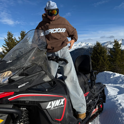 Winter 5 / Essentials Roomie Jeans - Bleached