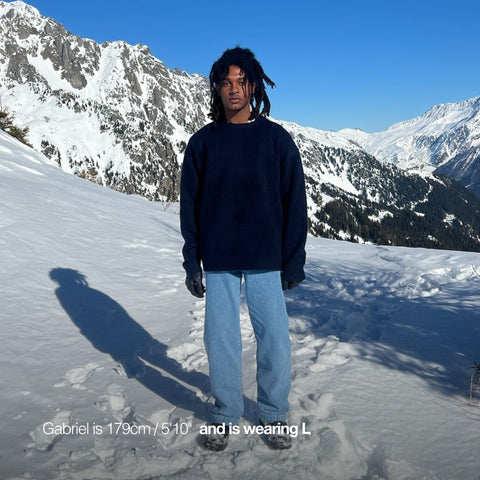 Everything Knitted / The Suspicious Knitted Sweat - Navy