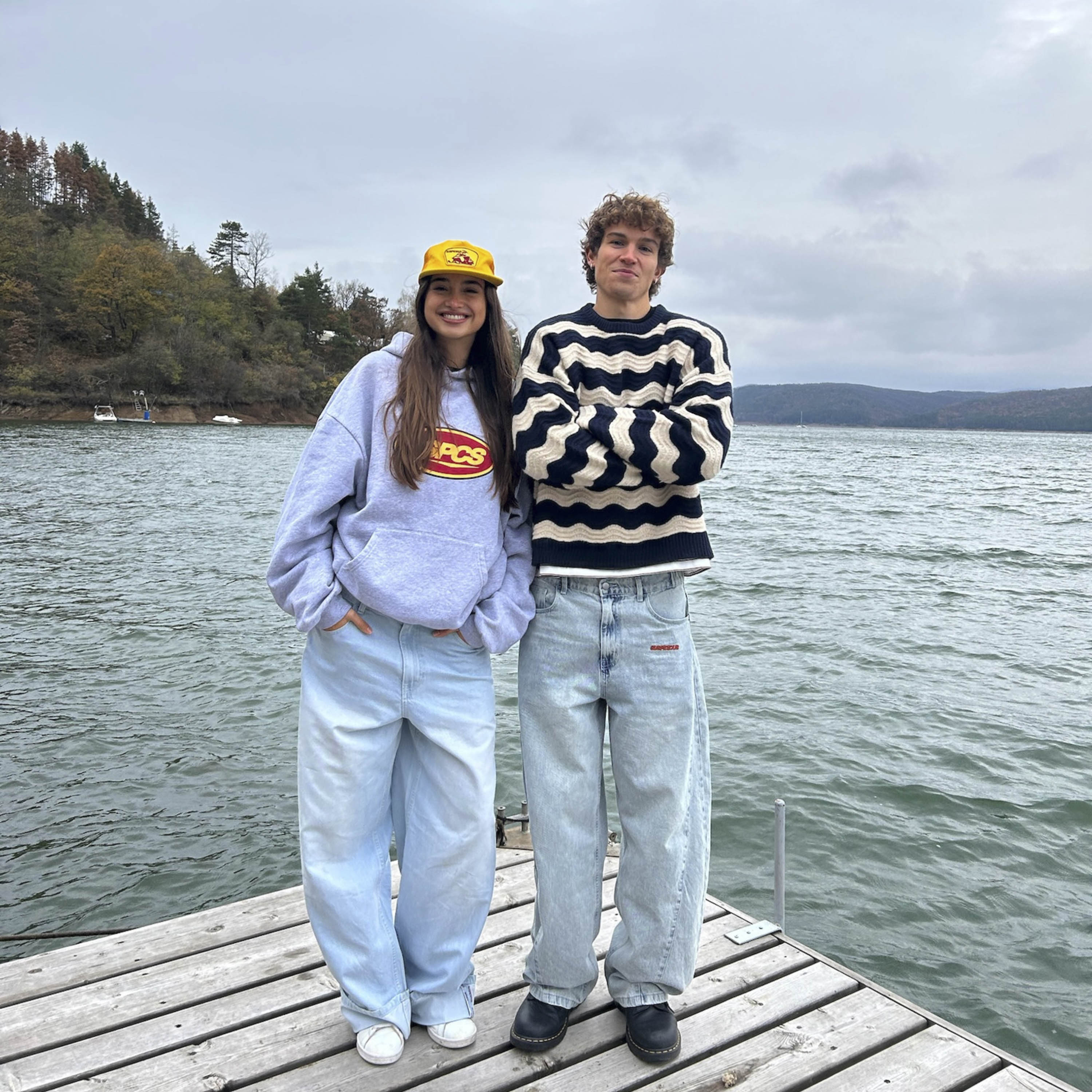 ＊ストロベリー　フェイクスワッグ 1200W-8013-DeepRed-0-