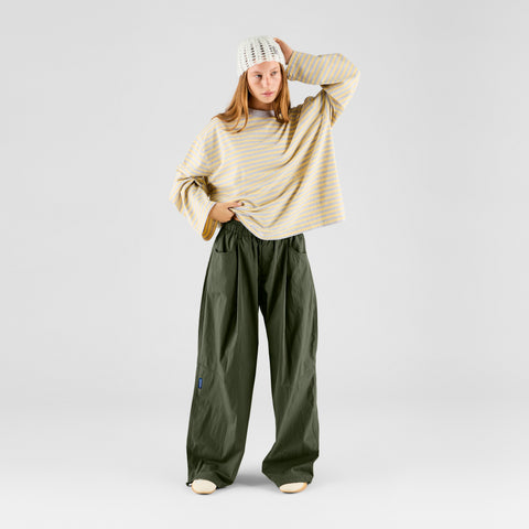 Summer Breeze / Basic Big Tech Pants - Hunter