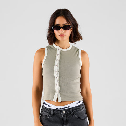 Core / Core Sleeveless Button Tank - Rhino