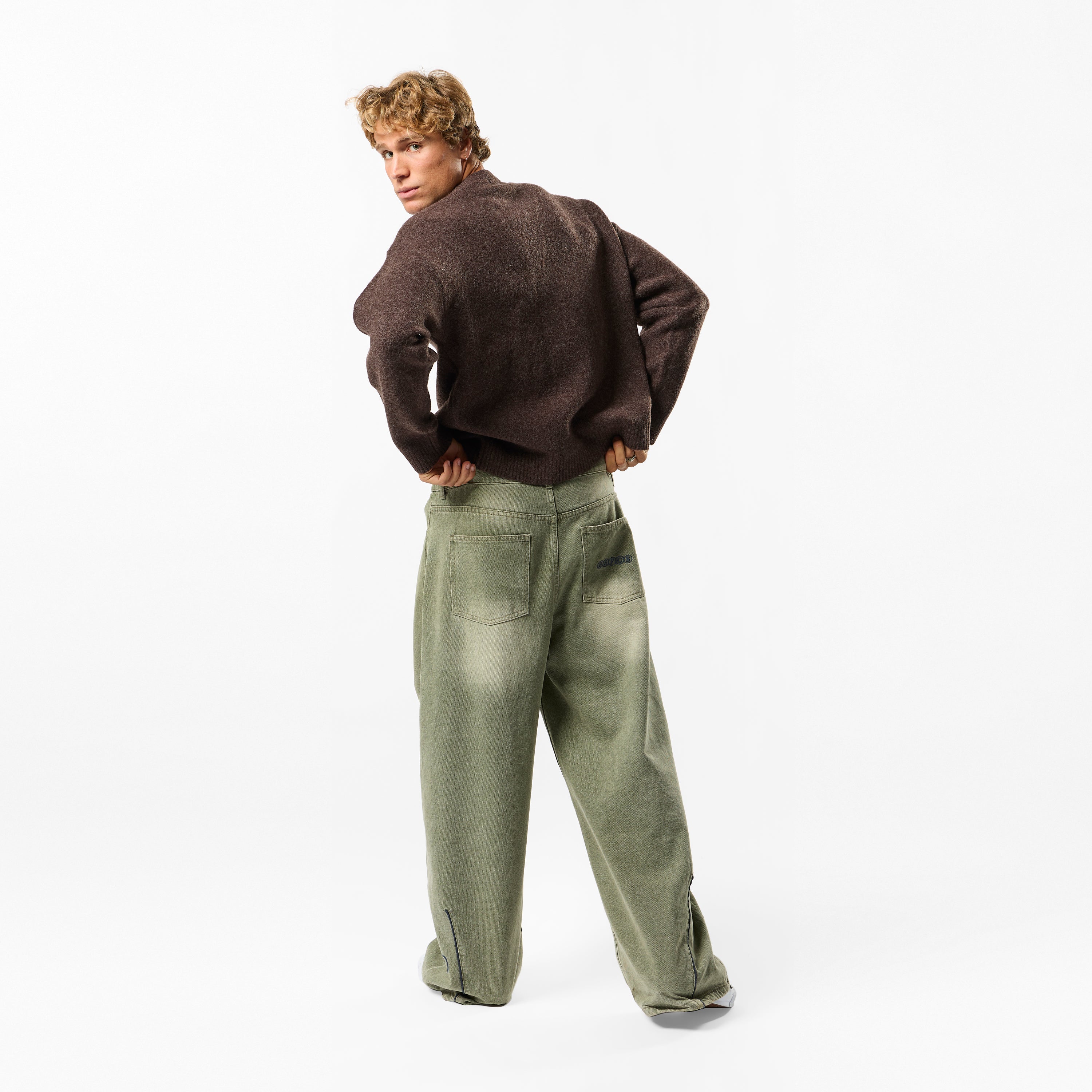 Core Knitted Sweat - Espresso – Suspicious Antwerp