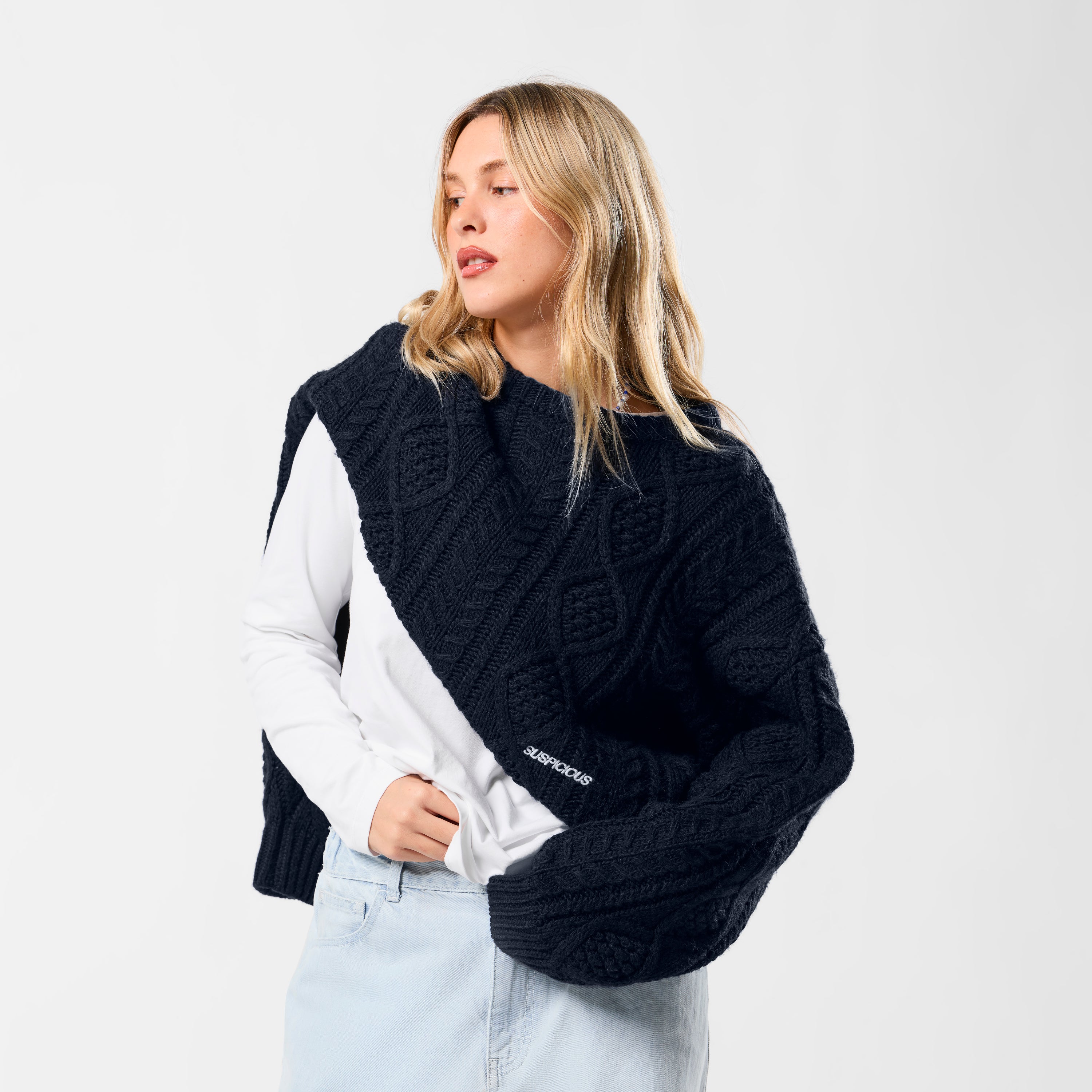 Essentials Big Knit - Navy – Suspicious Antwerp