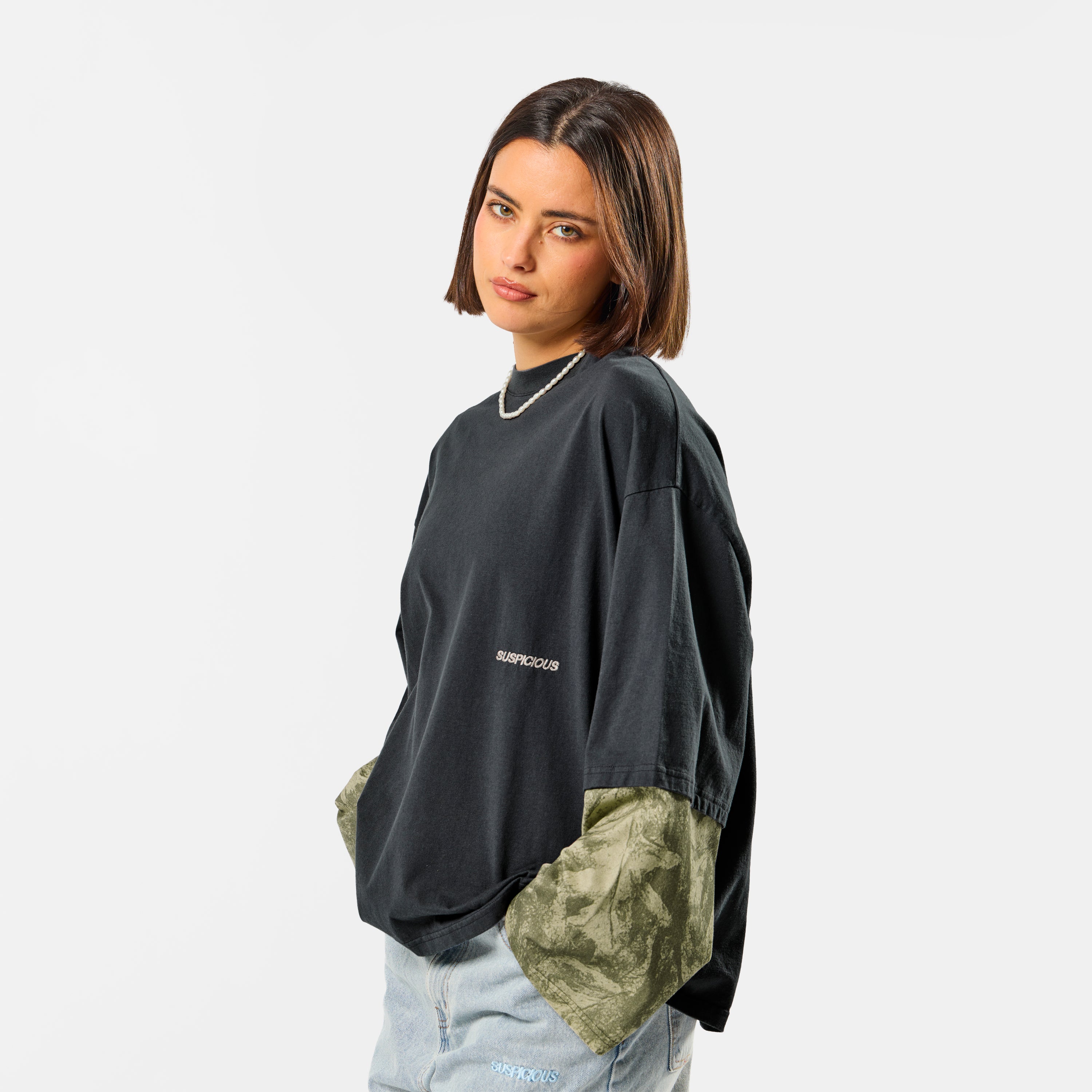 Essentials Layered Longsleeve - Graphite & Faded Leafs