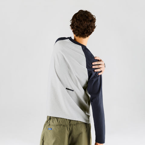 End Of Summer / Essentials Raglan Longsleeve - Heather Grey & Nightfall