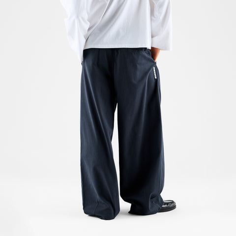 Winter 1 / Essentials Studio Pleated Pants - Nightfall
