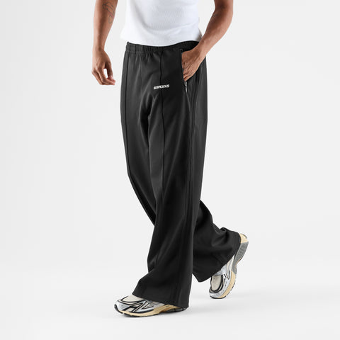 Football / Essentials Track Pants - Black