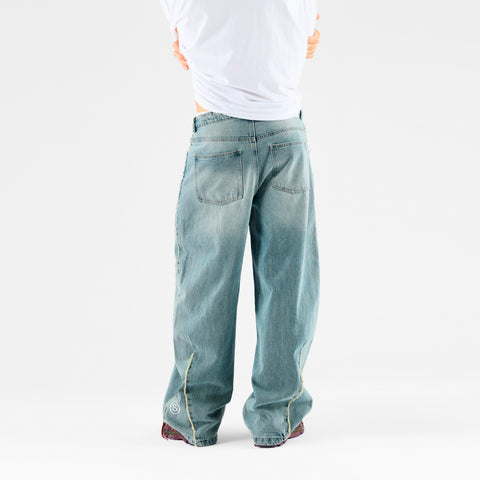Winter 1 / Frayed Jeans - Washed Blue